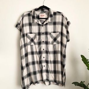 MOSSIMO Short Sleeve Button Down plaid shirt